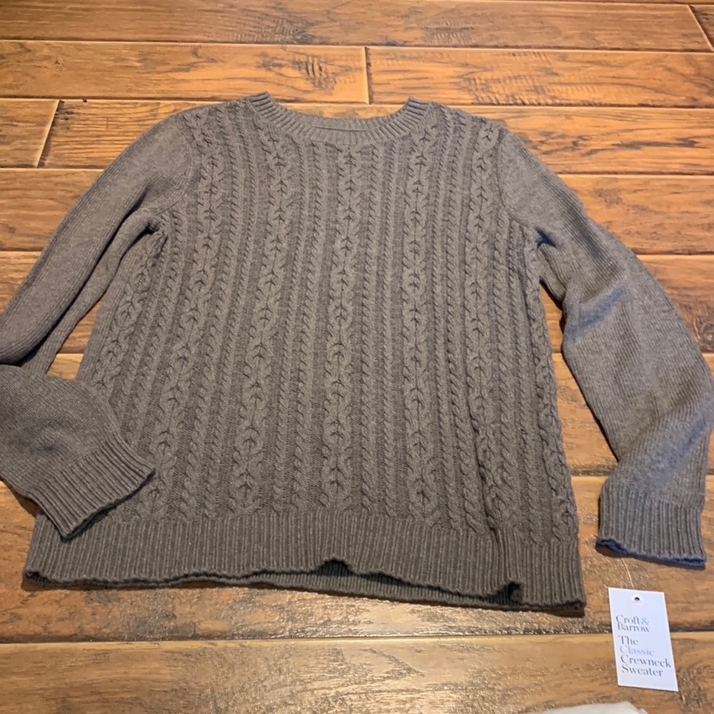 grey sweater